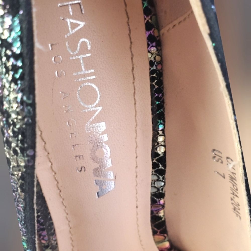 FASHION NOVA Heels - Picture 5 of 8